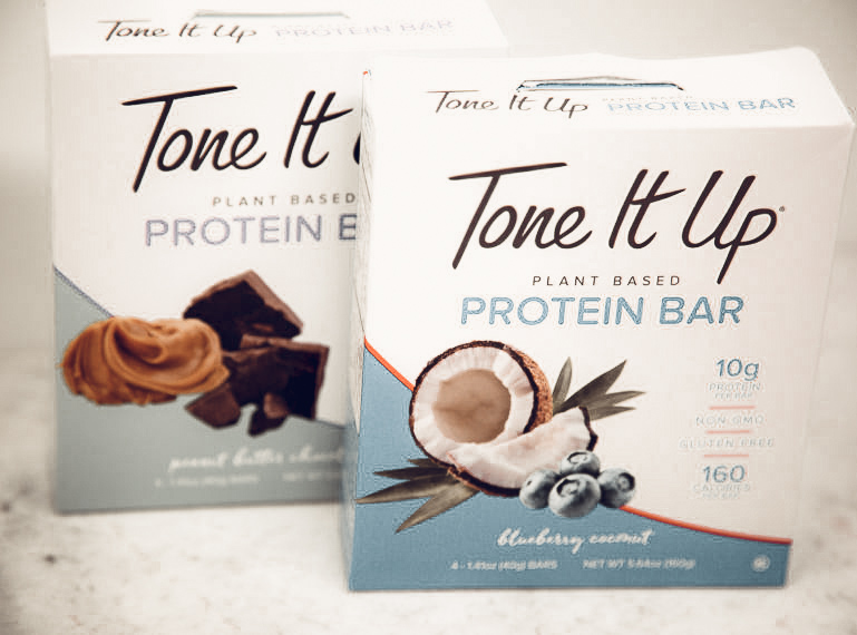 Udvinding tak skal du have Sprede Tone It Up Protein Bars Review - Certifiably Obsessed