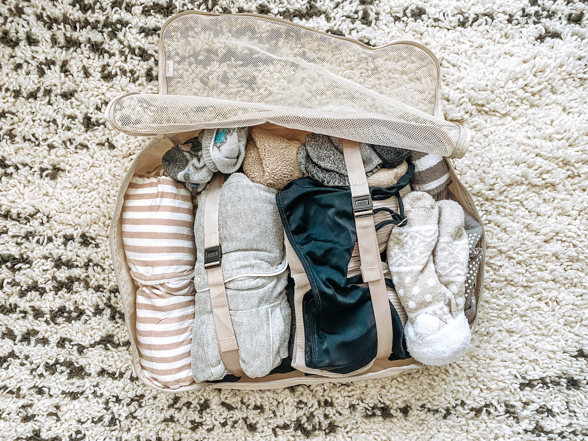 What's in Mommy & Baby's Hospital Bags? – Laura & Co Blog