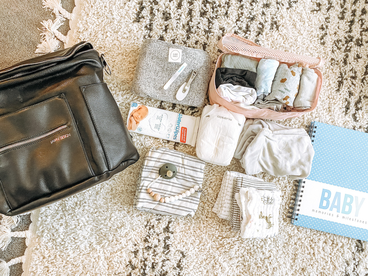 What's in Mommy & Baby's Hospital Bags? – Laura & Co Blog